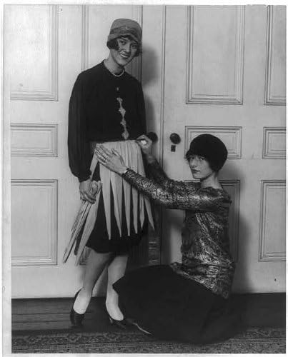 Tarihsel Bulgular Fotoğraf: Debs Bal Boheme'ye Hazırlanıyor, Debutantes, Barbara Hight, Fannie Dial, 1920-1932
